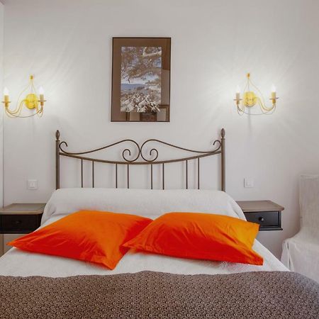 Coustelline Apartment เลอลาวองดูว์ ภายนอก รูปภาพ